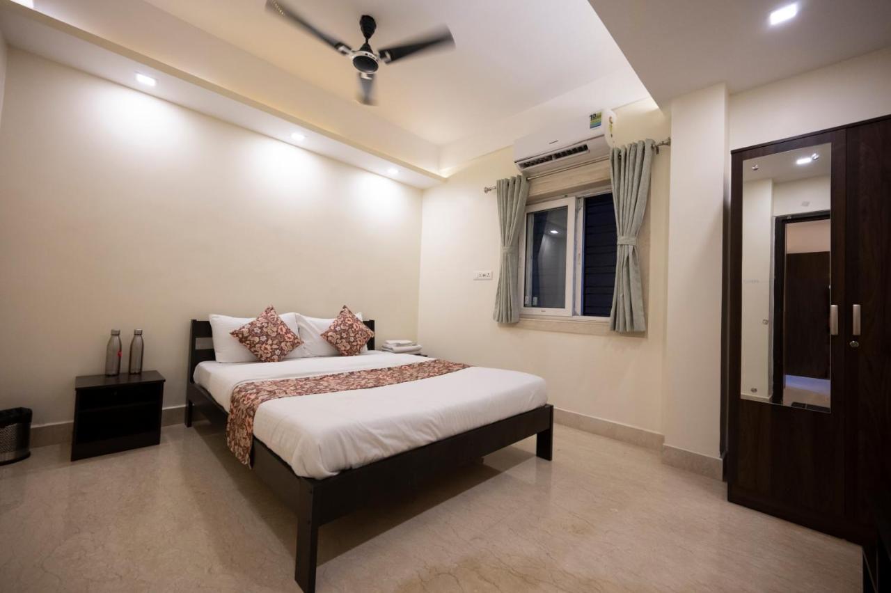 Lakeside Suites Kolkata Exterior photo